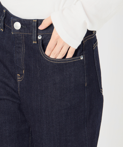 Spick & Span(スピックアンドスパン)の「《全新色 / 追加》RED CARD TOKYO Anniversary Straight(デニムパンツ・レディース・ネイビー/ダークブルー・25/24/23/26)」の10枚目の写真
