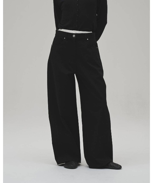 TODAYFUL（トゥデイフル）の「TODAYFUL Cottontwill Cocoon Pants（その他パンツ・レディース・オフホワイト/ブラック/ベージュ・38/36）」の2枚目の写真