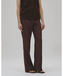 FIGURE（フィギュア）の「Pintuck Straight Trousers 12620708（その他パンツ）」