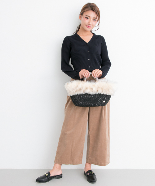 URBAN RESEARCH(アーバンリサーチ)の「UR リブVネックカーディガン(カーディガン/ボレロ・レディース・レッド/ネイビー/アイボリー・FREE)」の10枚目の写真