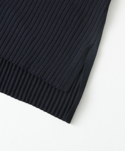 URBAN RESEARCH(アーバンリサーチ)の「UR リブVネックカーディガン(カーディガン/ボレロ・レディース・レッド/ネイビー/アイボリー・FREE)」の7枚目の写真