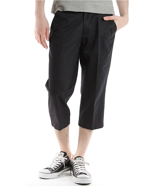 BEAUTY&YOUTH UNITED ARROWS（ビューティーアンドユースユナイテッドアローズ）の「BY CHINO EMBRO CROP（その他パンツ・メンズ・ベージュ/ネイビー/ブラック・MEDIUM/LARGE/X-LARGE/SMALL）」の2枚目の写真