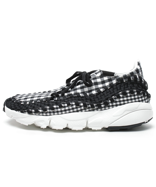 NIKE(ナイキ)の「FOOTSCAPE WOVEN FREEMOTION(スニーカー・メンズ・ブラック/ブルー/レッド・24/26/26.5/27/27.5/28/28.5)」の4枚目の写真