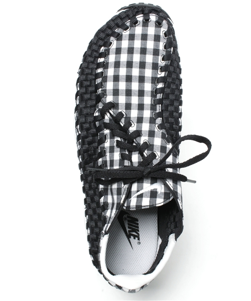 NIKE(ナイキ)の「FOOTSCAPE WOVEN FREEMOTION(スニーカー・メンズ・ブラック/ブルー/レッド・24/26/26.5/27/27.5/28/28.5)」の7枚目の写真
