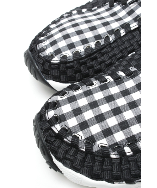 NIKE(ナイキ)の「FOOTSCAPE WOVEN FREEMOTION(スニーカー・メンズ・ブラック/ブルー/レッド・24/26/26.5/27/27.5/28/28.5)」の8枚目の写真
