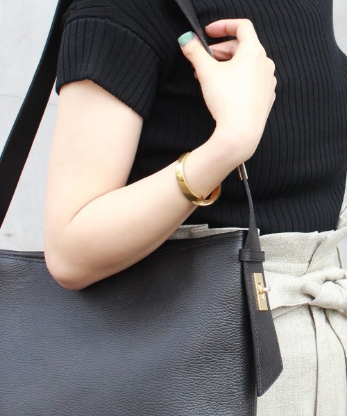 VIOLAd'ORO（ヴィオラドーロ）の「【VIOLA d'ORO】サイドベルト2WAY◆（トートバッグ・レディース・アイボリー/ブラック・FREE）」の7枚目の写真