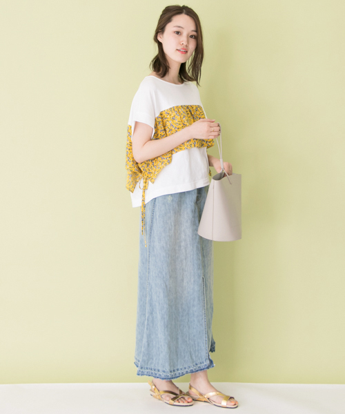 URBAN RESEARCH(アーバンリサーチ)の「フラワーフリルプルオーバー(Tシャツ/カットソー・レディース・オフホワイト/グレー・FREE)」の5枚目の写真