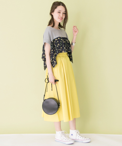 URBAN RESEARCH(アーバンリサーチ)の「フラワーフリルプルオーバー(Tシャツ/カットソー・レディース・オフホワイト/グレー・FREE)」の6枚目の写真