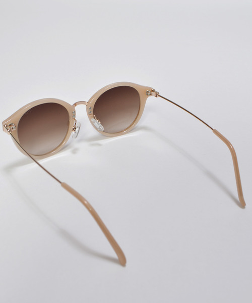 archives（アルシーヴ）の「ファッショングラスデミフレーム（サングラス・レディース・ブラック系その他/アイボリー・MEDIUM）」の6枚目の写真