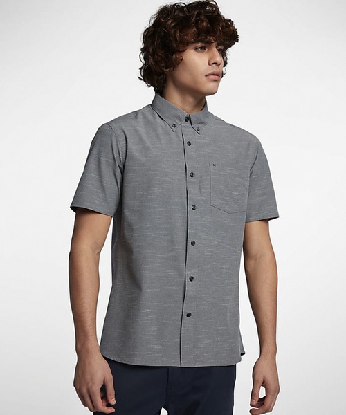 Hurley (ハーレー)の「M HRLY ALCHEMY TOP SS/ハーレー メンズ 半袖シャツ(シャツ/ブラウス・メンズ・ブラック/ブルー/グリーン・MEDIUM/LARGE/SMALL)」の2枚目の写真