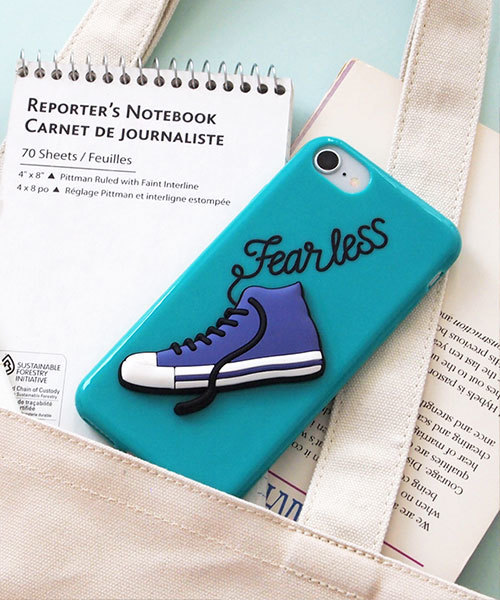 YOOY（ヨーイ）の「YOOY/3DスニーカーiPhoneケース（スマホケース/カバー・レディース・ネイビー/グリーン/グレー・FREE）」の3枚目の写真