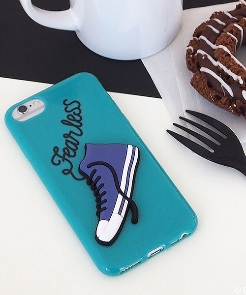 YOOY（ヨーイ）の「YOOY/3DスニーカーiPhoneケース（スマホケース/カバー・レディース・ネイビー/グリーン/グレー・FREE）」の5枚目の写真