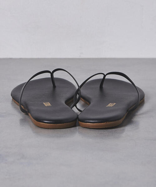 TKEES（ティキーズ）の「＜TKEES（ティキーズ）＞ トング サンダル（サンダル・レディース・ブラウン/ブラック・6/8/7/5）」の16枚目の写真