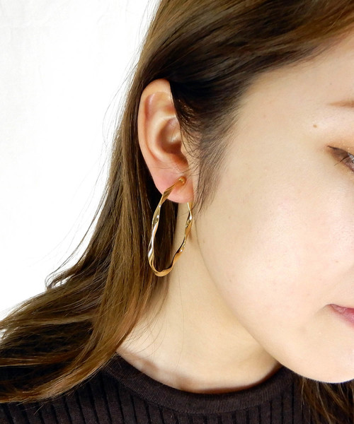 minia（ミニア）の「ねじりフープのピアス/イヤリング ＜選べるサイズ＞ [minia] ≪2019AW新作≫（ピアス（両耳用）・レディース・B/A/C/D/E/F/G/H・FREE）」の10枚目の写真