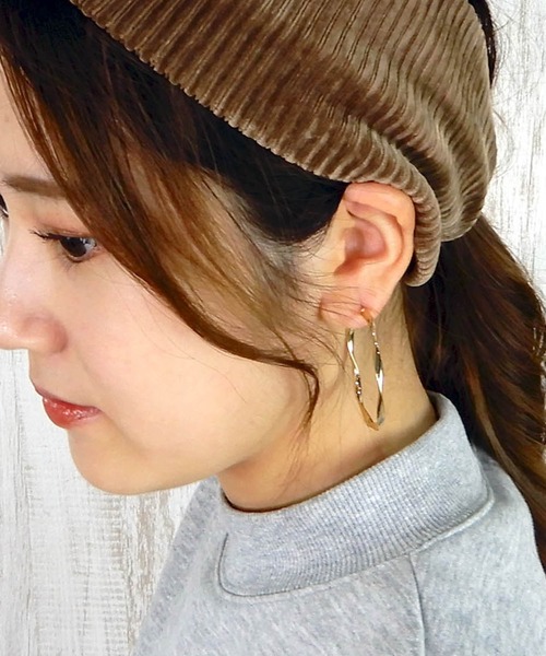 minia（ミニア）の「ねじりフープのピアス/イヤリング ＜選べるサイズ＞ [minia] ≪2019AW新作≫（ピアス（両耳用）・レディース・B/A/C/D/E/F/G/H・FREE）」の17枚目の写真