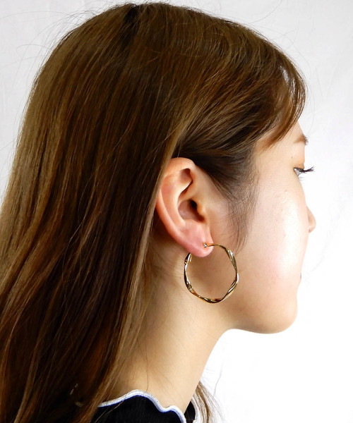 minia（ミニア）の「ねじりフープのピアス/イヤリング ＜選べるサイズ＞ [minia] ≪2019AW新作≫（ピアス（両耳用）・レディース・B/A/C/D/E/F/G/H・FREE）」の18枚目の写真