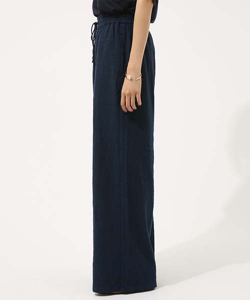 AZUL by moussy（アズールバイマウジー）の「リネンライクEASYPT（その他パンツ・レディース・ネイビー/ライトベージュ/ブラウン・SMALL/MEDIUM）」の9枚目の写真