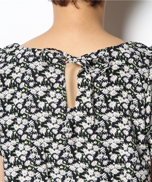 MAJESTIC LEGON（マジェスティックレゴン）の「マーガレット柄OP（ワンピース・レディース・ネイビー/ラベンダー/イエロー/ライトグリーン・FREE）」の10枚目の写真