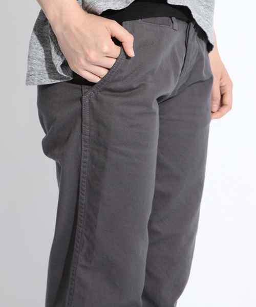 BEAMS BOY（ビームスボーイ）の「BEAMS BOY / アーミーチノ  9分丈（チノパンツ・レディース・チャコールグレー/カーキ/オリーブ/ダークブルー/ネイビー・0/1/2）」の6枚目の写真