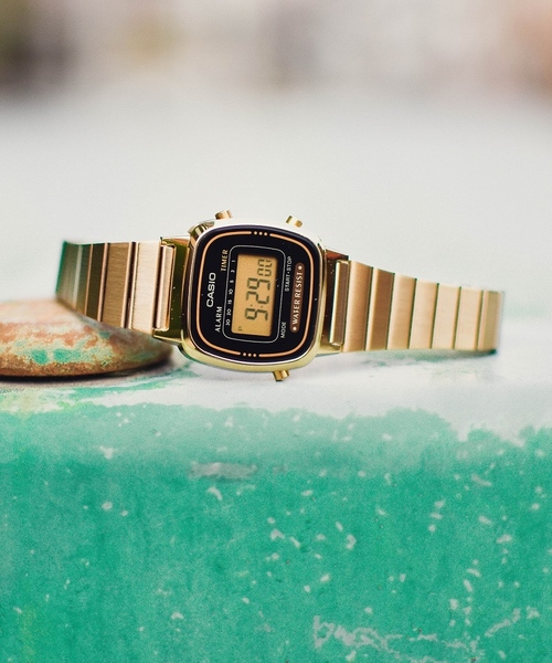 60】【CASIO（カシオ）】ゴールド デジタルミニ 腕時計（デジタル