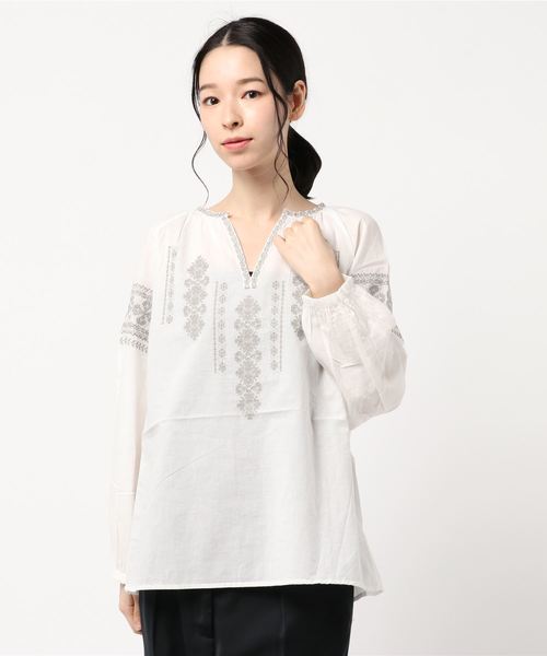 AMERICAN HOLIC(アメリカンホリック)の「刺繍ラグランブラウス(シャツ/ブラウス・レディース・ホワイト/ブラック/オフホワイト・FREE)」の2枚目の写真
