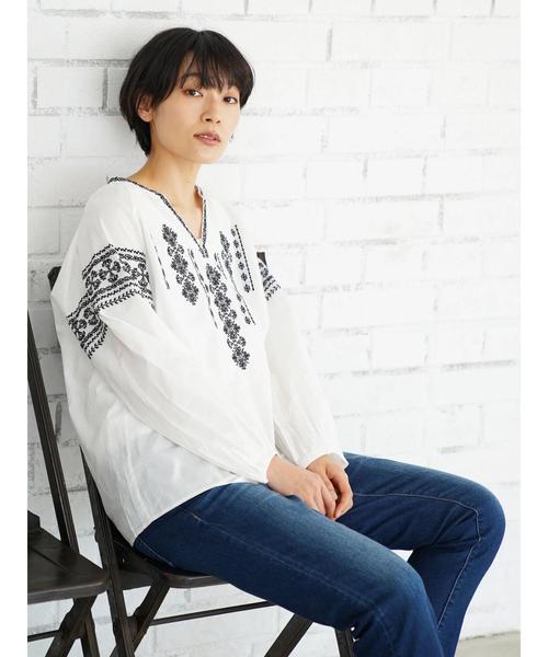 AMERICAN HOLIC(アメリカンホリック)の「刺繍ラグランブラウス(シャツ/ブラウス・レディース・ホワイト/ブラック/オフホワイト・FREE)」の11枚目の写真