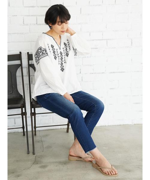 AMERICAN HOLIC(アメリカンホリック)の「刺繍ラグランブラウス(シャツ/ブラウス・レディース・ホワイト/ブラック/オフホワイト・FREE)」の7枚目の写真
