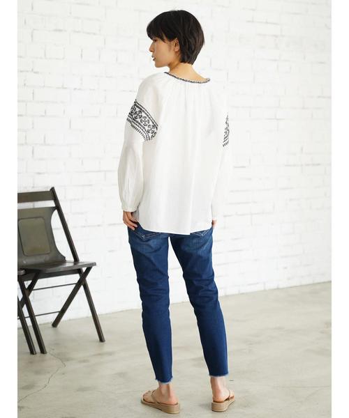 AMERICAN HOLIC(アメリカンホリック)の「刺繍ラグランブラウス(シャツ/ブラウス・レディース・ホワイト/ブラック/オフホワイト・FREE)」の14枚目の写真