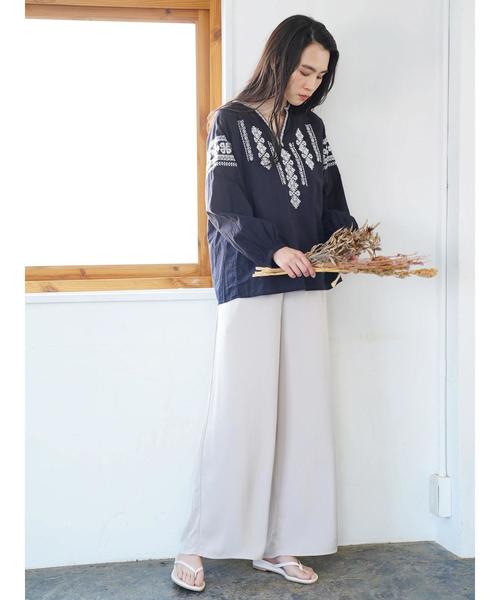AMERICAN HOLIC(アメリカンホリック)の「刺繍ラグランブラウス(シャツ/ブラウス・レディース・ホワイト/ブラック/オフホワイト・FREE)」の8枚目の写真