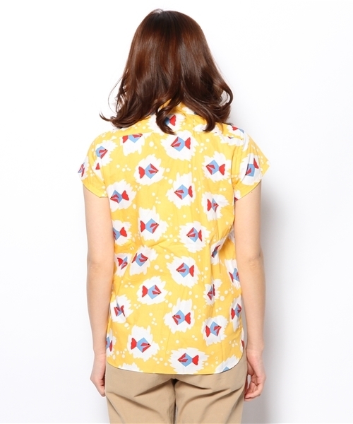 BEAMS BOY（ビームスボーイ）の「○BEAMS BOY / おさかなプリント ラウンド ボタンダウン シャツ（シャツ/ブラウス・レディース・イエロー/サックスブルー・ONE SIZE）」の9枚目の写真