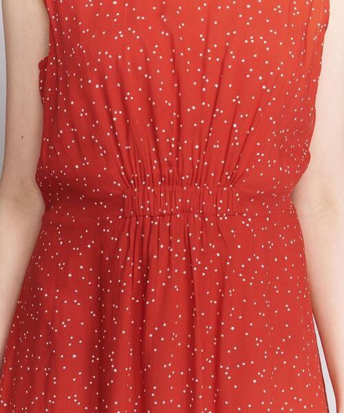 beach lunch lounge（ビーチランチラウンジ）の「＜beach lunch lounge＞ウエストギャザーノースリーブワンピース ο（ワンピース・レディース・レッド/ベージュ・SMALL）」の8枚目の写真