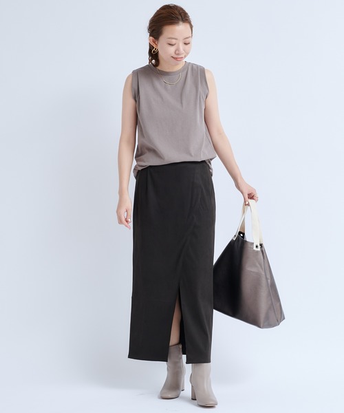 DouDou（ドゥドゥ）の「【新色追加】スウェードタイトスリットスカート（スカート・レディース・ダークブラウン/サックスブルー/オフホワイト/レモンイエロー・FREE）」の11枚目の写真