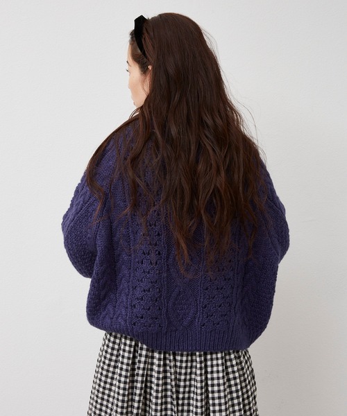 Libra Cue(リブラ キュー)の「3Dケーブルニット(ニット/セーター・レディース・ホワイト/ブラック/ブルー・FREE)」の5枚目の写真