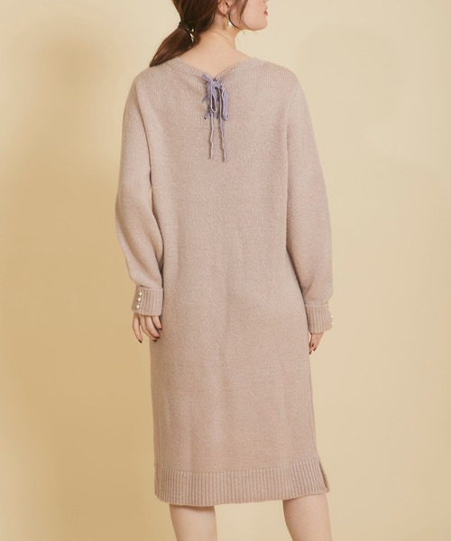 tocco closet（トッコ　クローゼット）の「袖口パール付き後ろベロアリボン装飾ケーブル編みニットワンピース（ワンピース・レディース・ブラウン/ラベンダー/グレイッシュベージュ・M）」の18枚目の写真