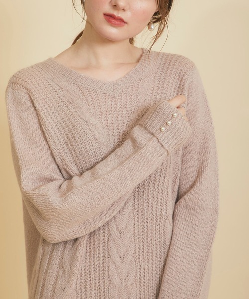 tocco closet（トッコ　クローゼット）の「袖口パール付き後ろベロアリボン装飾ケーブル編みニットワンピース（ワンピース・レディース・ブラウン/ラベンダー/グレイッシュベージュ・M）」の11枚目の写真