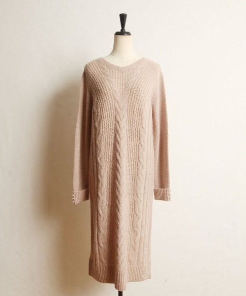 tocco closet（トッコ　クローゼット）の「袖口パール付き後ろベロアリボン装飾ケーブル編みニットワンピース（ワンピース・レディース・ブラウン/ラベンダー/グレイッシュベージュ・M）」の15枚目の写真