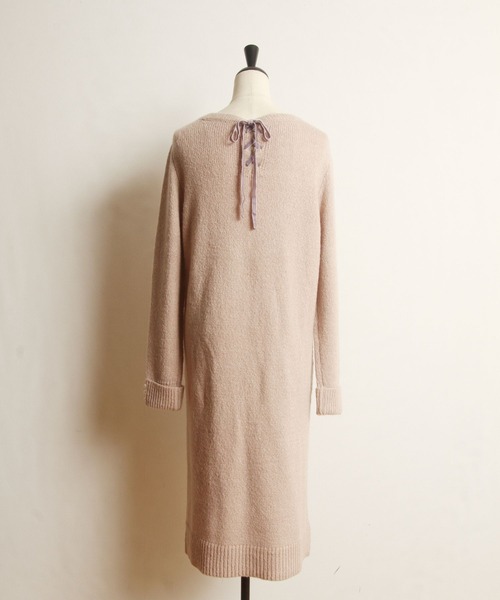 tocco closet（トッコ　クローゼット）の「袖口パール付き後ろベロアリボン装飾ケーブル編みニットワンピース（ワンピース・レディース・ブラウン/ラベンダー/グレイッシュベージュ・M）」の19枚目の写真