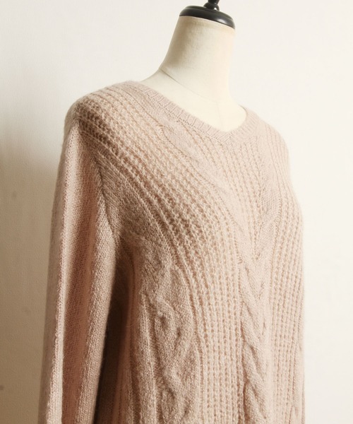 tocco closet（トッコ　クローゼット）の「袖口パール付き後ろベロアリボン装飾ケーブル編みニットワンピース（ワンピース・レディース・ブラウン/ラベンダー/グレイッシュベージュ・M）」の9枚目の写真