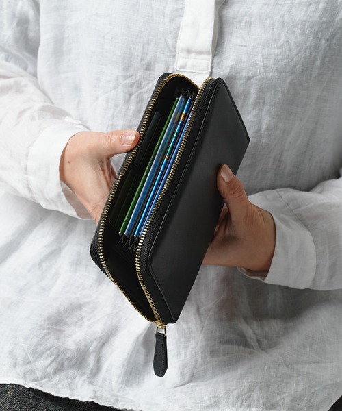 MURA(ムラ)の「ゴートレザー スキミング防止 大容量 通帳ケース(パスポートケース・レディース・ブラック/ネイビー/グレー/イエロー/グリーン・FREE)」の7枚目の写真