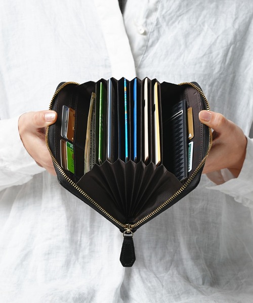 MURA(ムラ)の「ゴートレザー スキミング防止 大容量 通帳ケース(パスポートケース・レディース・ブラック/ネイビー/グレー/イエロー/グリーン・FREE)」の9枚目の写真