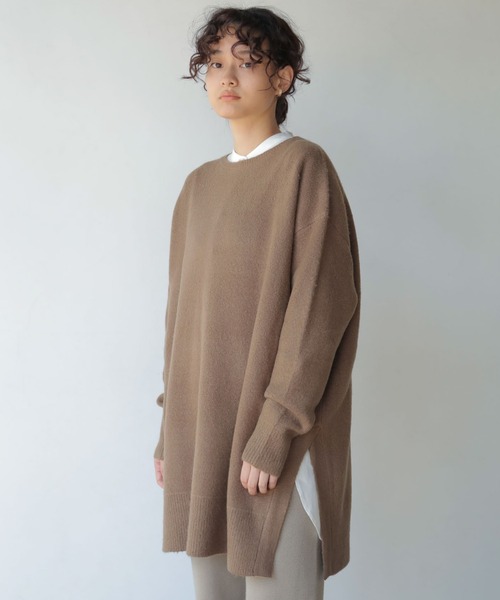 AMERICAN HOLIC(アメリカンホリック)の「サイドスリットゆるニットチュニック *○(ニット/セーター・レディース・チャコールグレー/ベージュ/アイボリー/モカ・FREE)」の3枚目の写真