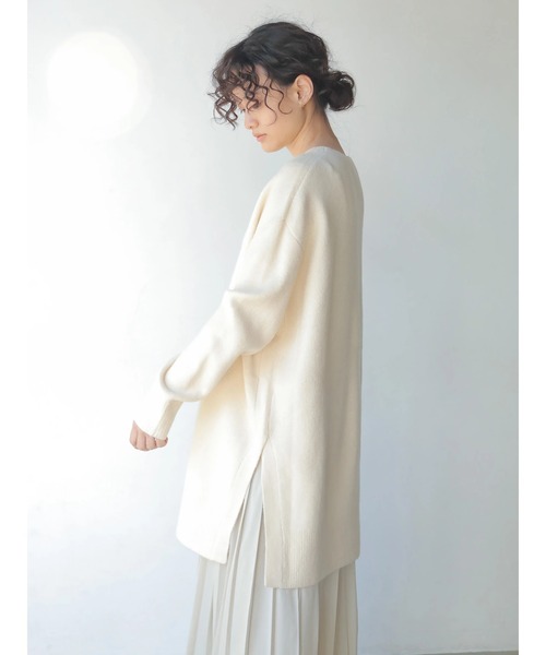 AMERICAN HOLIC(アメリカンホリック)の「サイドスリットゆるニットチュニック *○(ニット/セーター・レディース・チャコールグレー/ベージュ/アイボリー/モカ・FREE)」の6枚目の写真