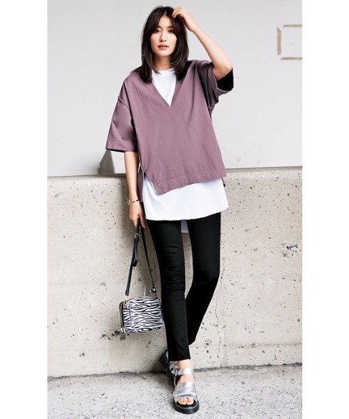 GeeRA(ジーラ)の「ピグメント半袖Vネックプルオーバー(Tシャツ/カットソー・レディース・パープル/チャコール・LARGE/X-LARGE/MEDIUM)」の7枚目の写真