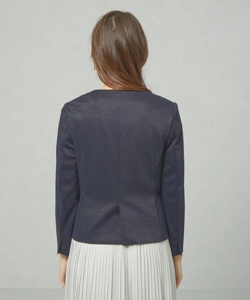 closet story(クローゼットストーリー)の「<closet story>□ポンチ カラーレス ジャケット -手洗い可能-(ノーカラージャケット・レディース・ベージュ/ネイビー・SMALL/MEDIUM)」の5枚目の写真