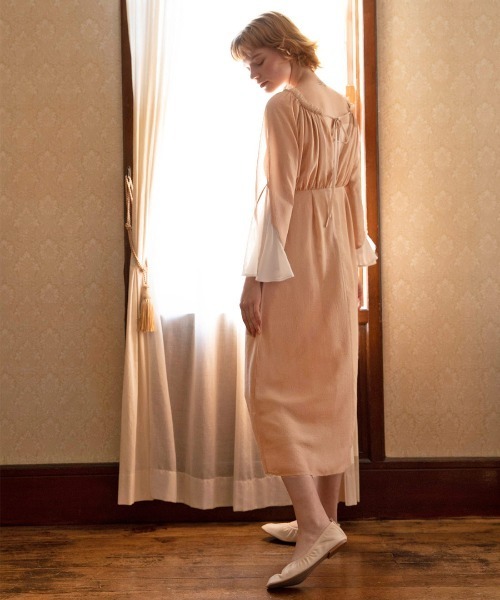 mangata（モンガータ）の「【ZOZO限定カラーあり】Petal onepiece（ワンピース・レディース・ベージュ/ブルー/ピンク・FREE）」の12枚目の写真