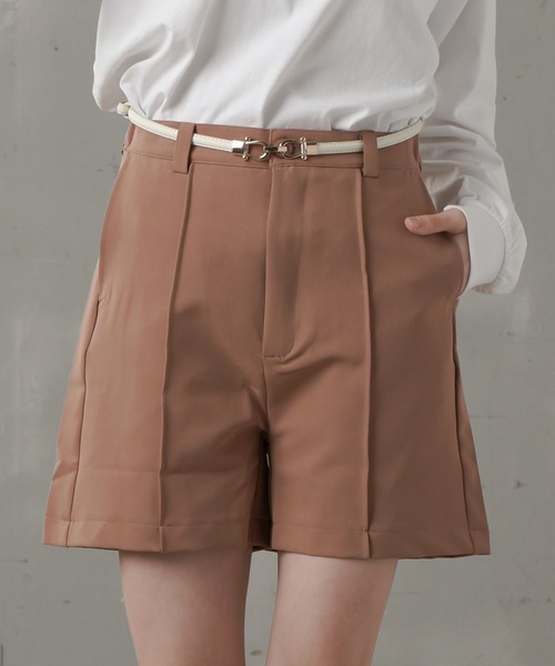 SPINNS(スピンズ)の「ハイウエスト ピンタックショートパンツ(その他パンツ・レディース・ブラック/ベージュ/カーキ/モカ/ホワイト/ベージュ系その他/ブラウン/チャコール/ブラック系その他/ブラック系その他2・ONESIZE)」の7枚目の写真