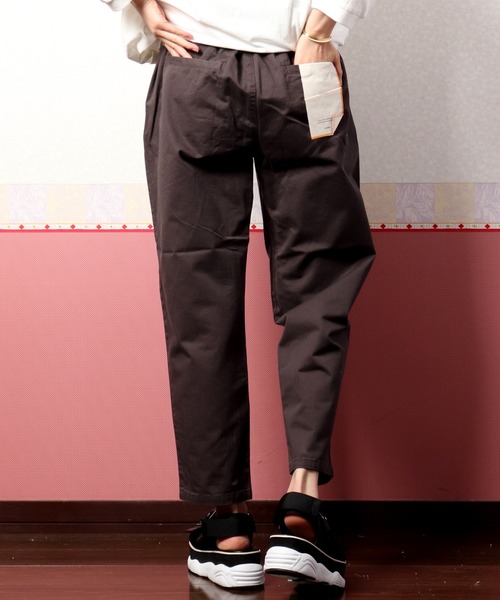 nougatine（ヌガティーヌ）の「【nougatine】ウエストゴムゆったりテーパードパンツ（その他パンツ・レディース・カーキ/チャコールグレー/ベージュ/パープル・FREE）」の6枚目の写真