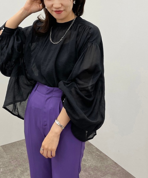 apres jour mignon(アプレジュールミニョン)の「シアー袖ボリュームハイネックブラウス【ZOZOTOWN限定アイテム】(シャツ/ブラウス・レディース・オフホワイト/グリーン/ブラック/グレイッシュベージュ・フリー/X-LARGE)」の11枚目の写真