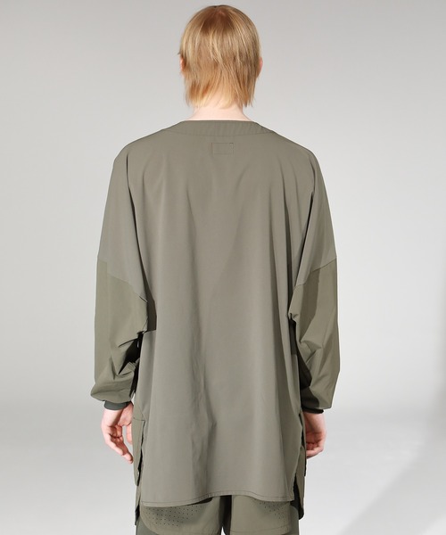 SIVA（シヴァ）の「SIVA シヴァ / DOLMAN SEAM-LINE WIDE L-SLEEVE ドルマンスリーブシームラインワイドロンT ビッグシルエット / 21C-S-02-01（Tシャツ/カットソー・メンズ・ブラック/カーキ・2/3）」の4枚目の写真