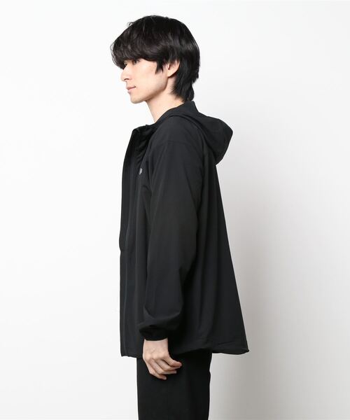 NEW ERA(ニューエラ)の「ニューエラ アパレル ナイロンジャケット(ナイロンジャケット・メンズ・ブラック・M/L/XL/XXL)」の4枚目の写真